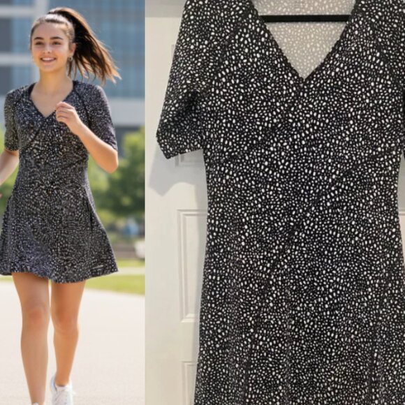 Title Nine Sayonara Cafe Sleeve Black/White Dot Activewear Dress, Size Medium - Picture 1 of 7